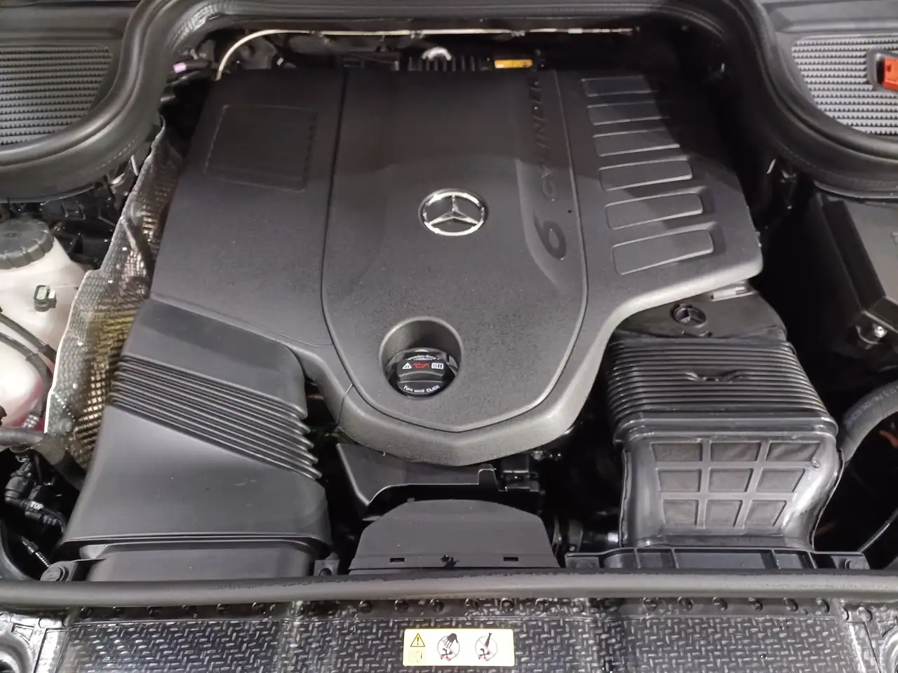 Mercedes-Benz GLS снимка Mercedes-Benz GLS