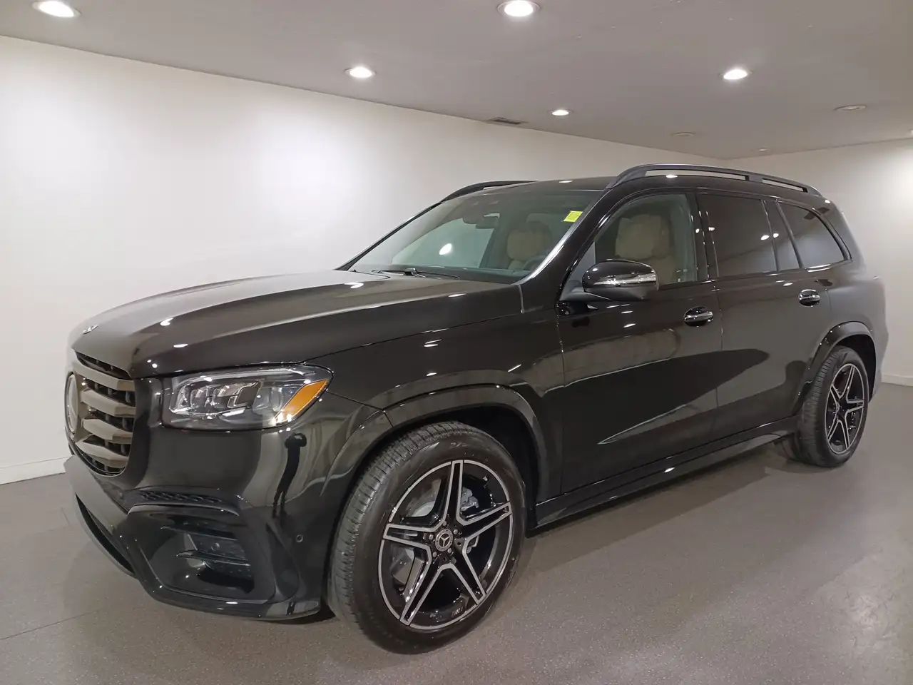 Mercedes-Benz GLS снимка Mercedes-Benz GLS