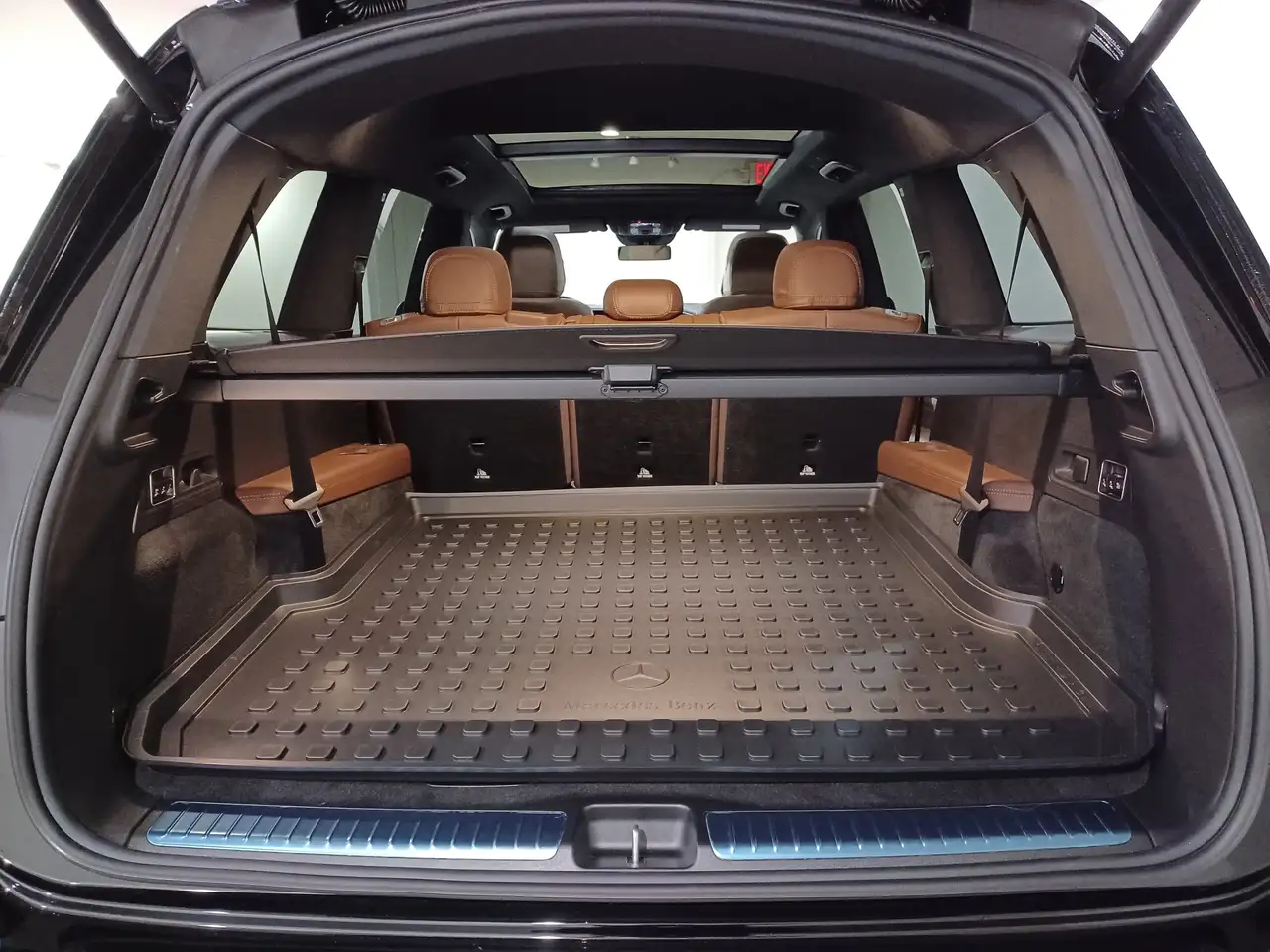 Mercedes-Benz GLS снимка Mercedes-Benz GLS