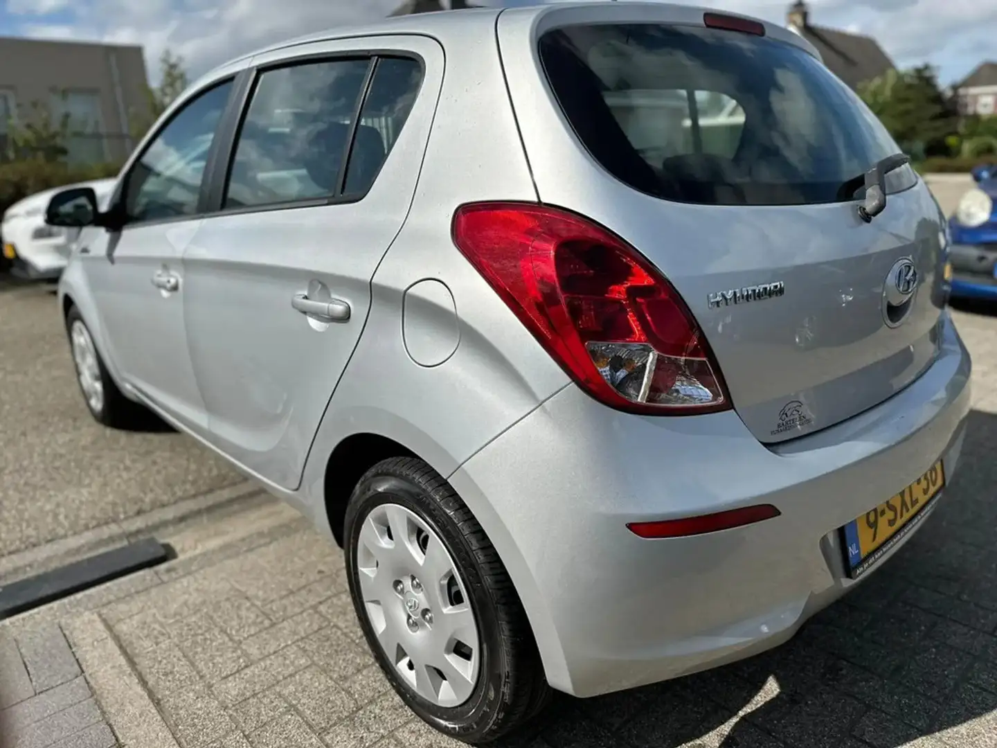 Hyundai i20 1.2i i-Motion Grijs - 2