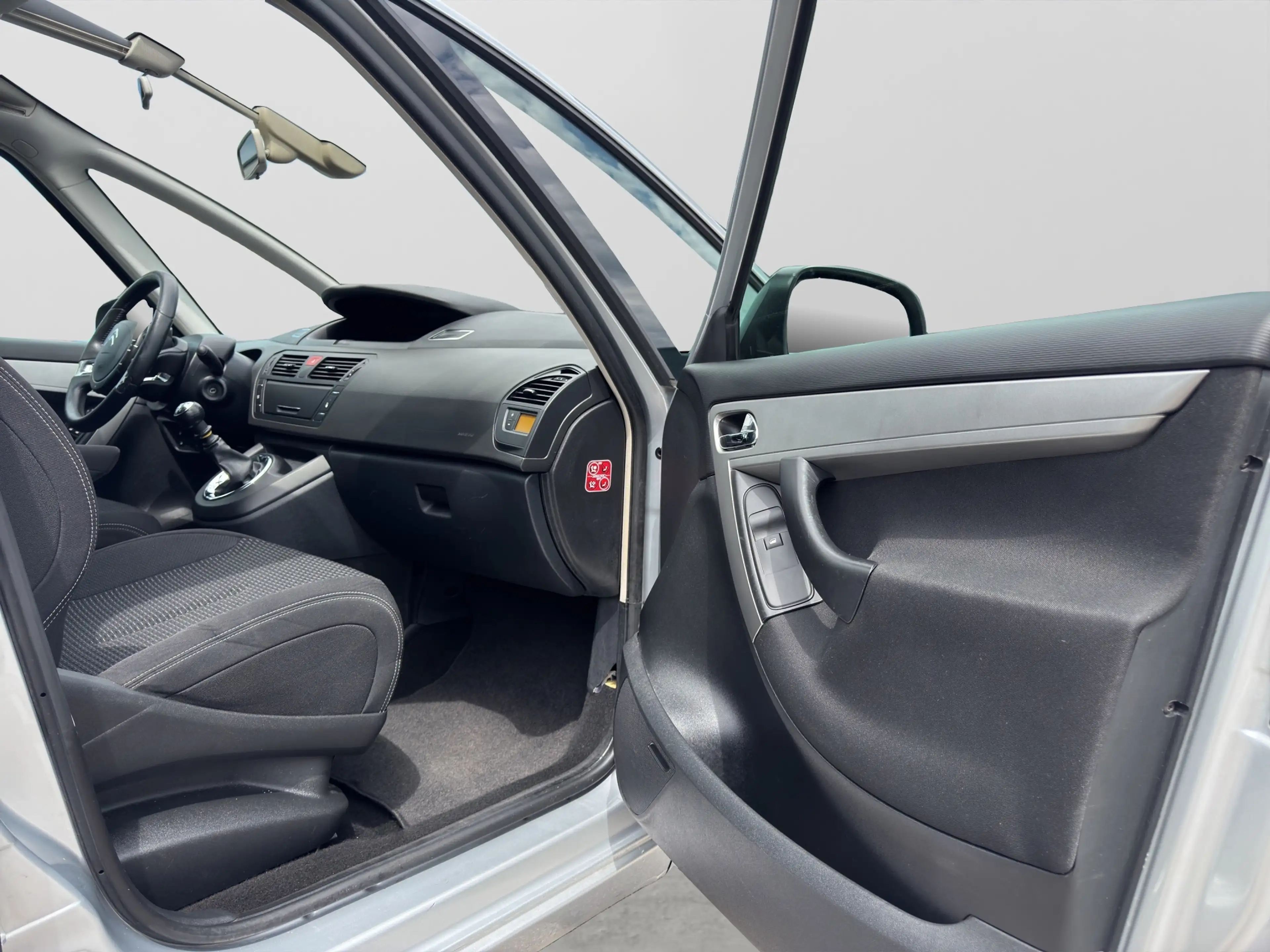 Citroen Grand C4 Picasso Tendance — photo 11