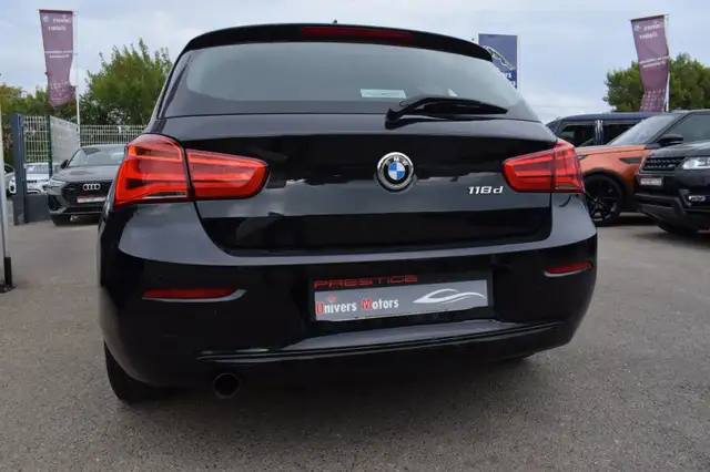 BMW 1 Series view 4
