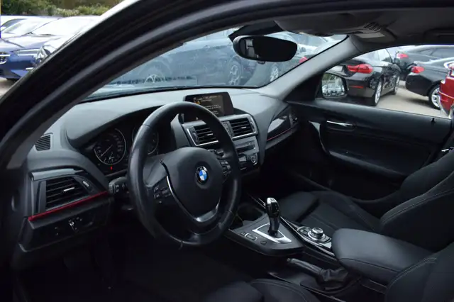 BMW 1 Series view 3
