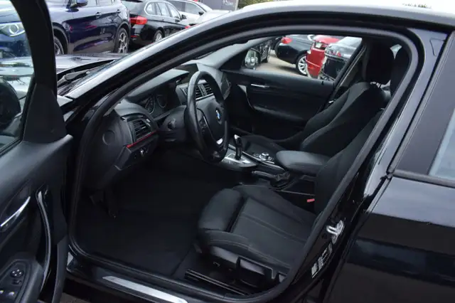 BMW 1 Series view 6