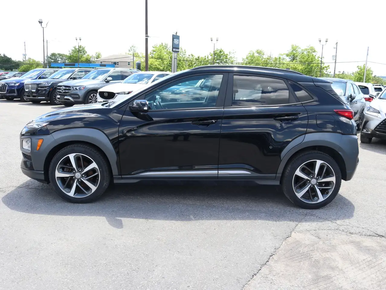 Hyundai KONA снимка Hyundai KONA