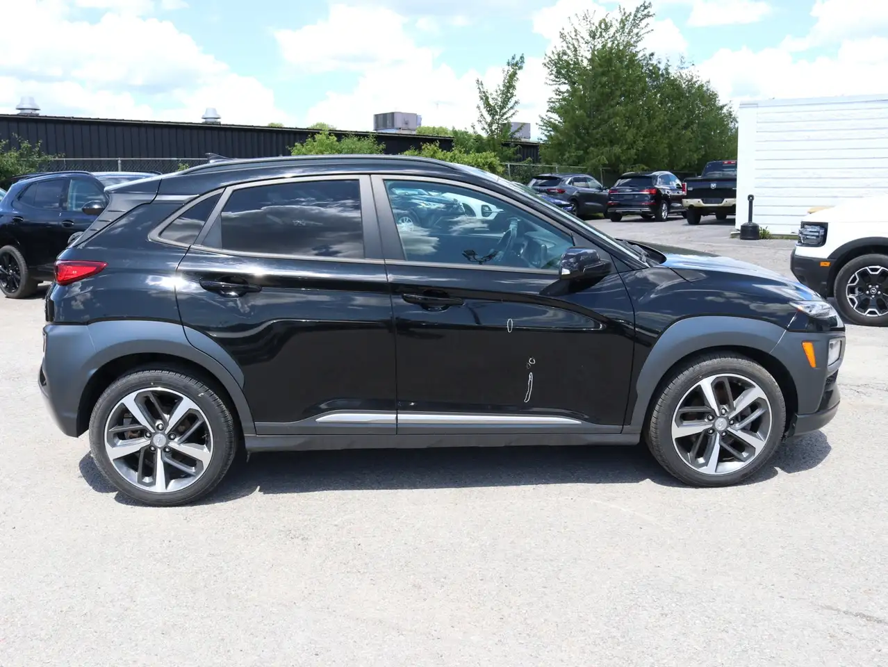 Hyundai KONA снимка Hyundai KONA
