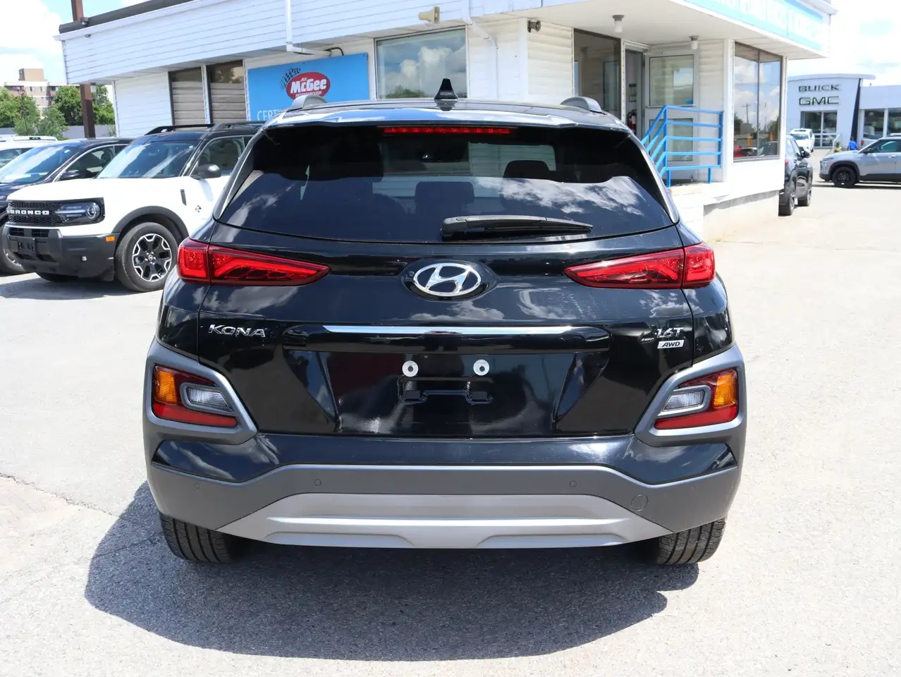 Hyundai KONA снимка Hyundai KONA