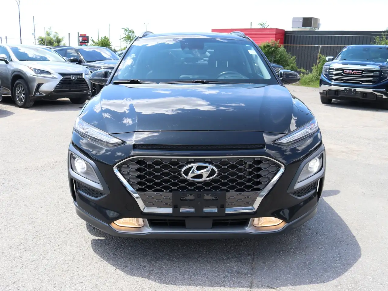 Hyundai KONA снимка Hyundai KONA