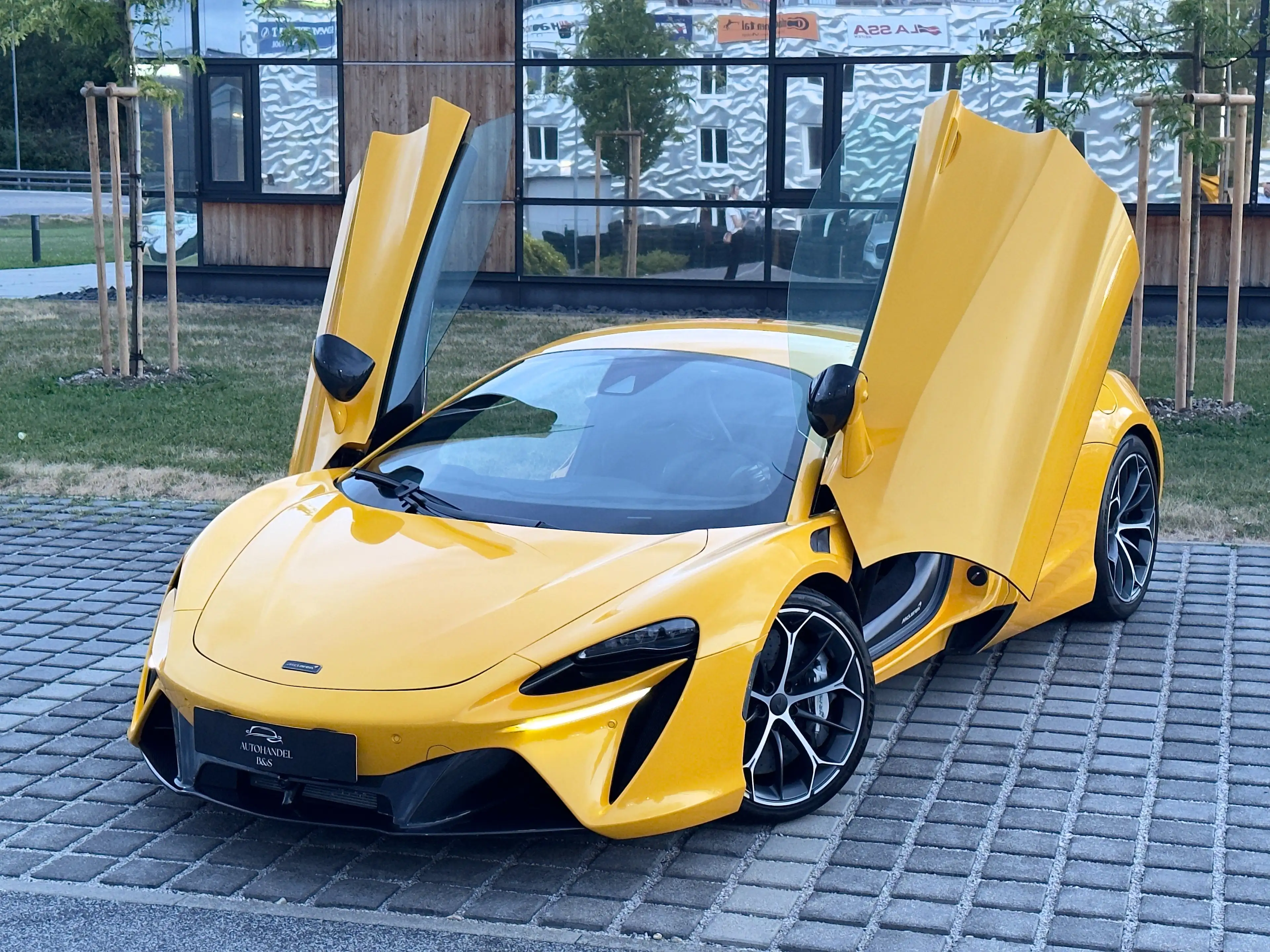 McLaren Artura *MSO, VOLL-CARBON, PERFORMANCE, GARANTIE* — photo 9