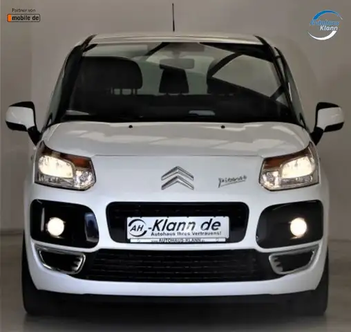 Citroen C3 Picasso view 2