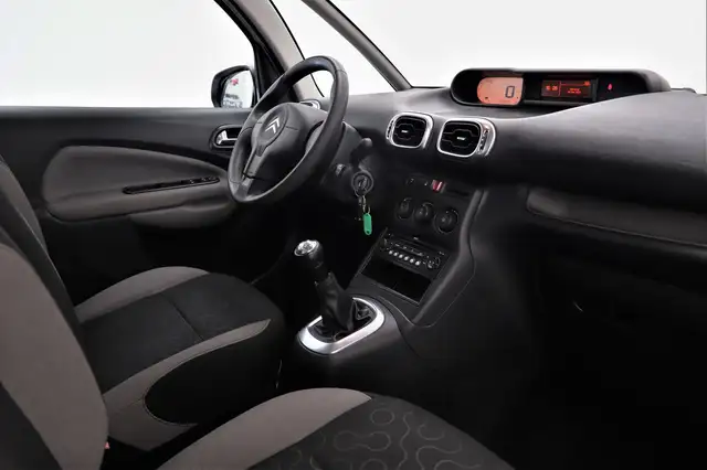 Citroen C3 Picasso view 10