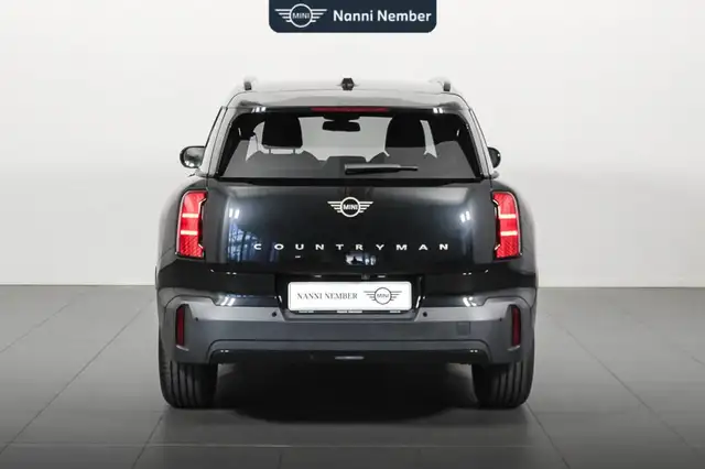 Mini Countryman view 3