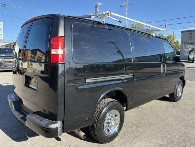 2017 Chevrolet Express 2500 Cargo Van