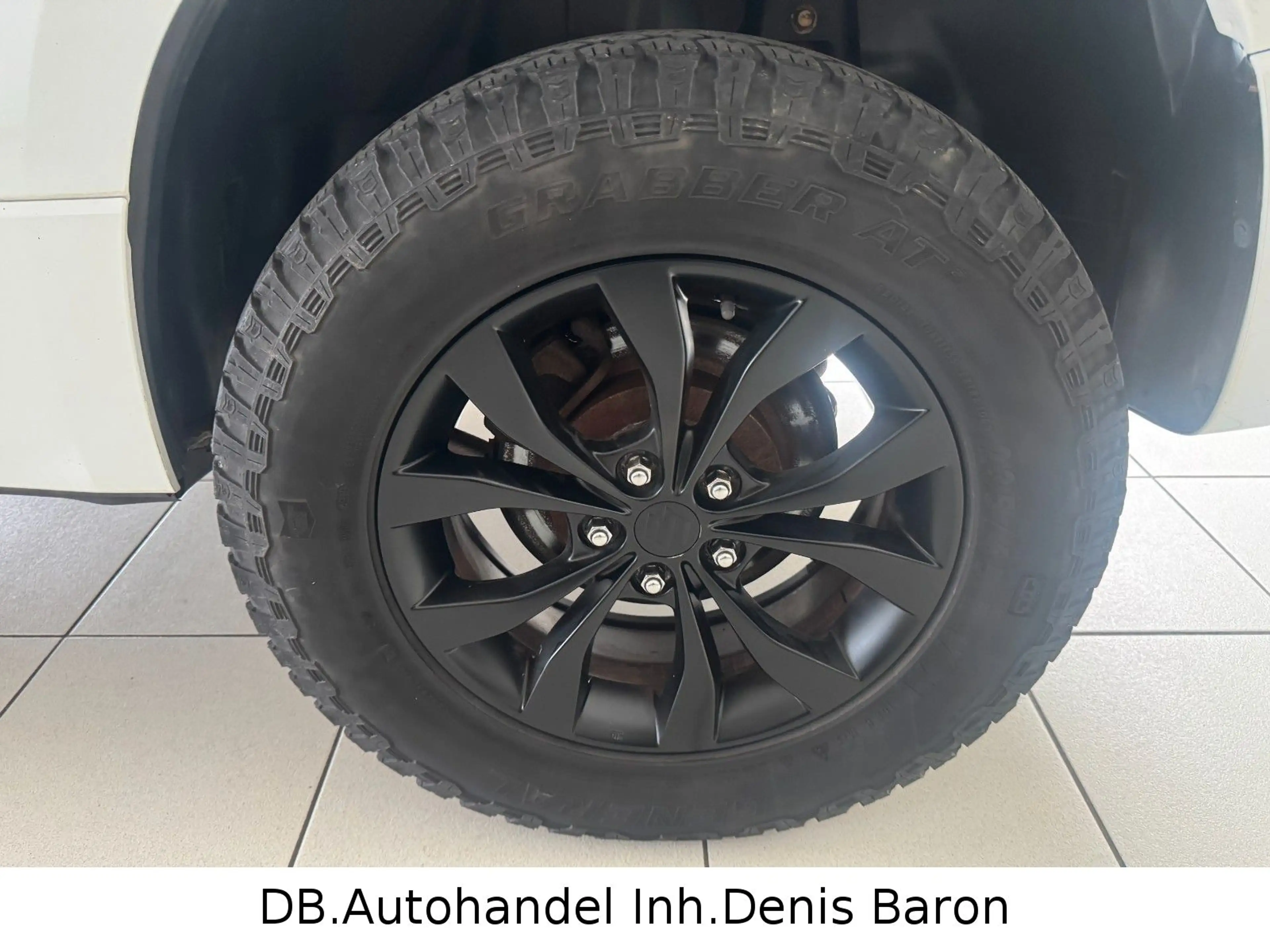 Suzuki Grand Vitara 1.9 DDIS X 30 4WD Multi Klima SHZ — photo 13