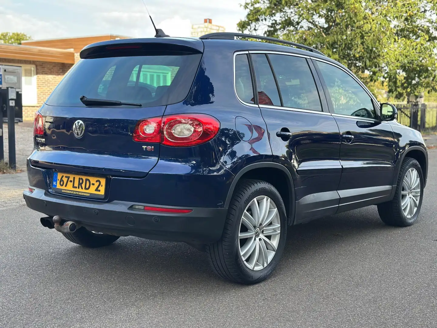 Volkswagen Tiguan 2.0 TSI Sport&Style 4Motion Navi Xenon Cruise Trek Bleu - 2