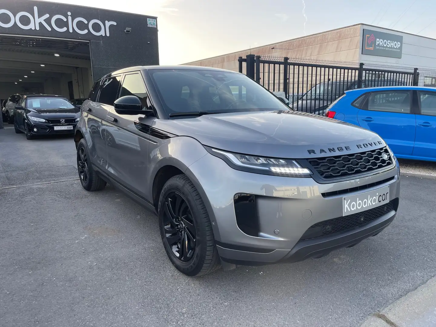 Land Rover Range Rover Evoque 2.0 TD4 SE // 1ER MAIN //CARNET// GARANTIE 12 MOIS Gris - 1