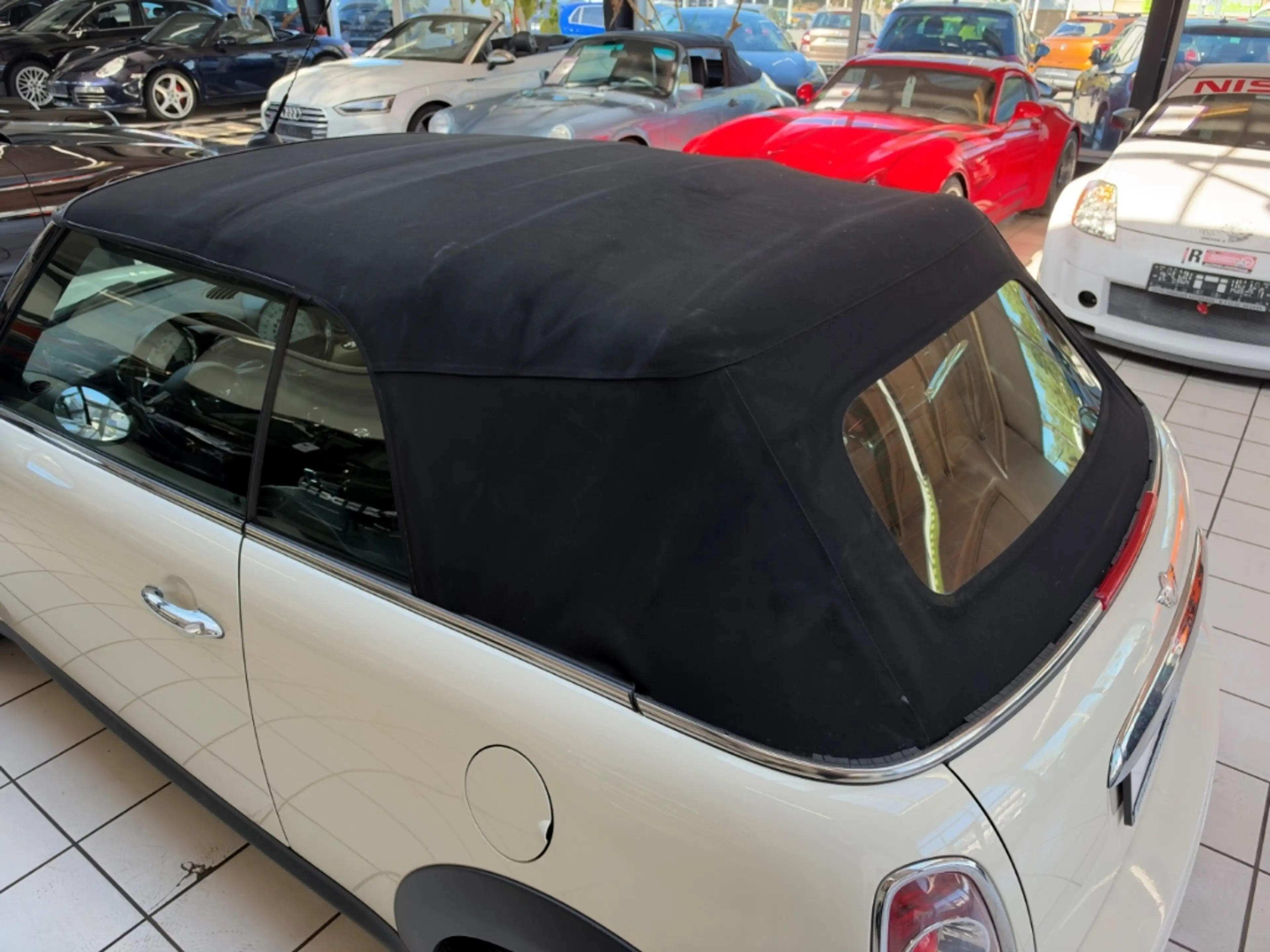 MINI Cooper Cabrio El. Verdeck Bi-Xenon Klimaautom Ambientebeleuchtun — photo 14