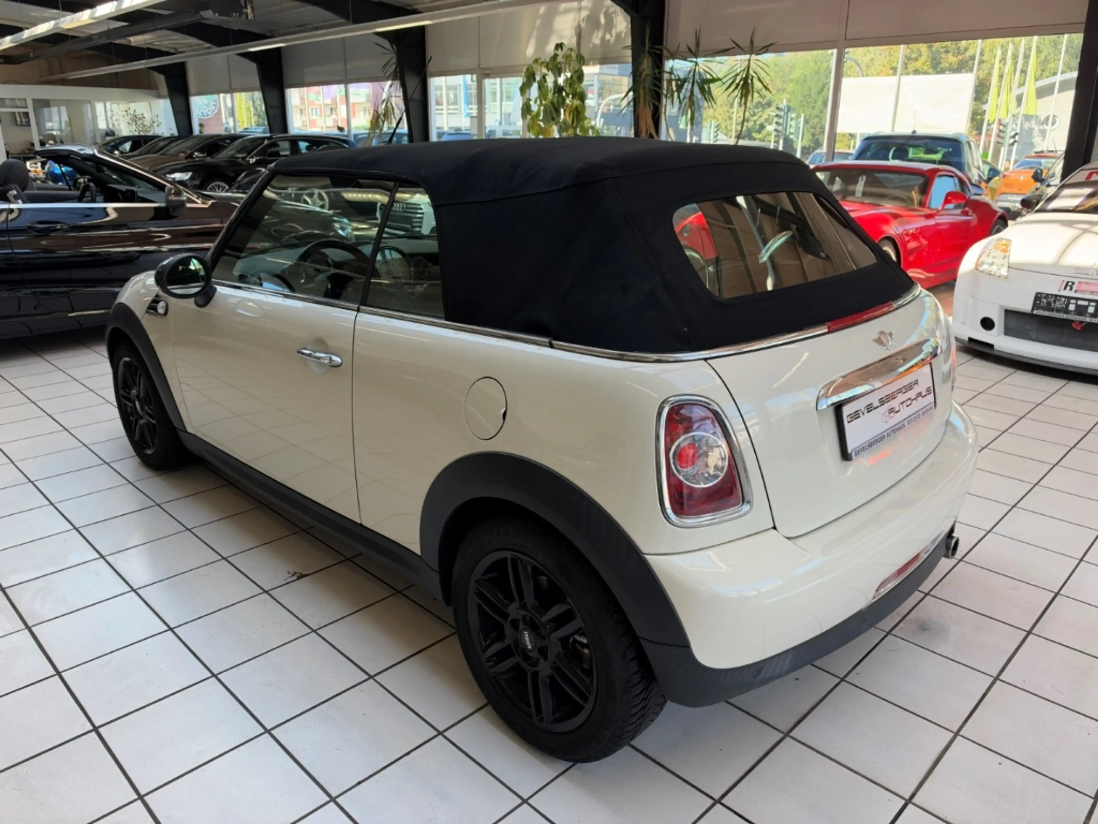MINI Cooper Cabrio El. Verdeck Bi-Xenon Klimaautom Ambientebeleuchtun — photo 15