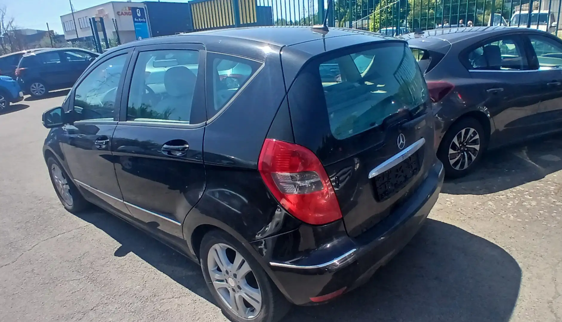Mercedes-Benz A 180 CDI Avantgarde Edition cuir gps toit pano j Noir - 2