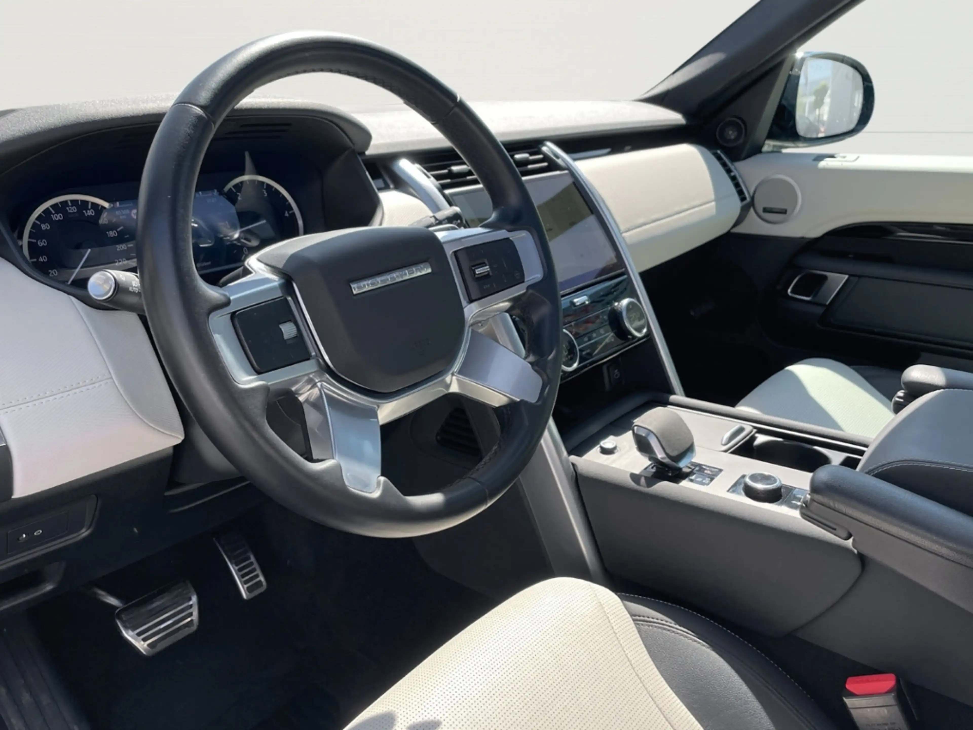 Land Rover Discovery D250 R-Dynamic SE+7Sitzer+Pano+AHK+ACC+DAB — photo 10