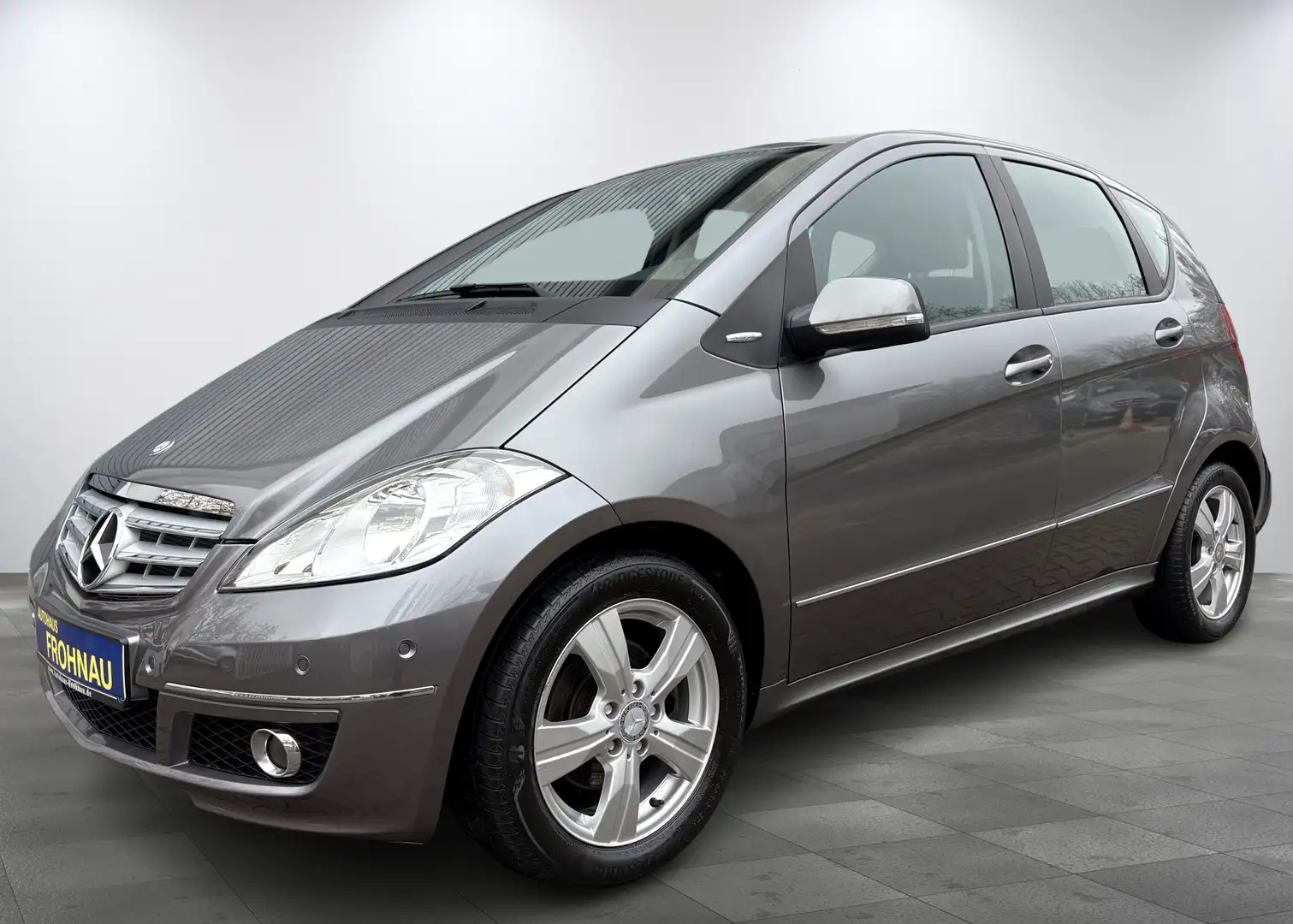 Mercedes-Benz A 160 Automatik Einparkhilfe Tempomat Klima Sitzheizung Gris - 1