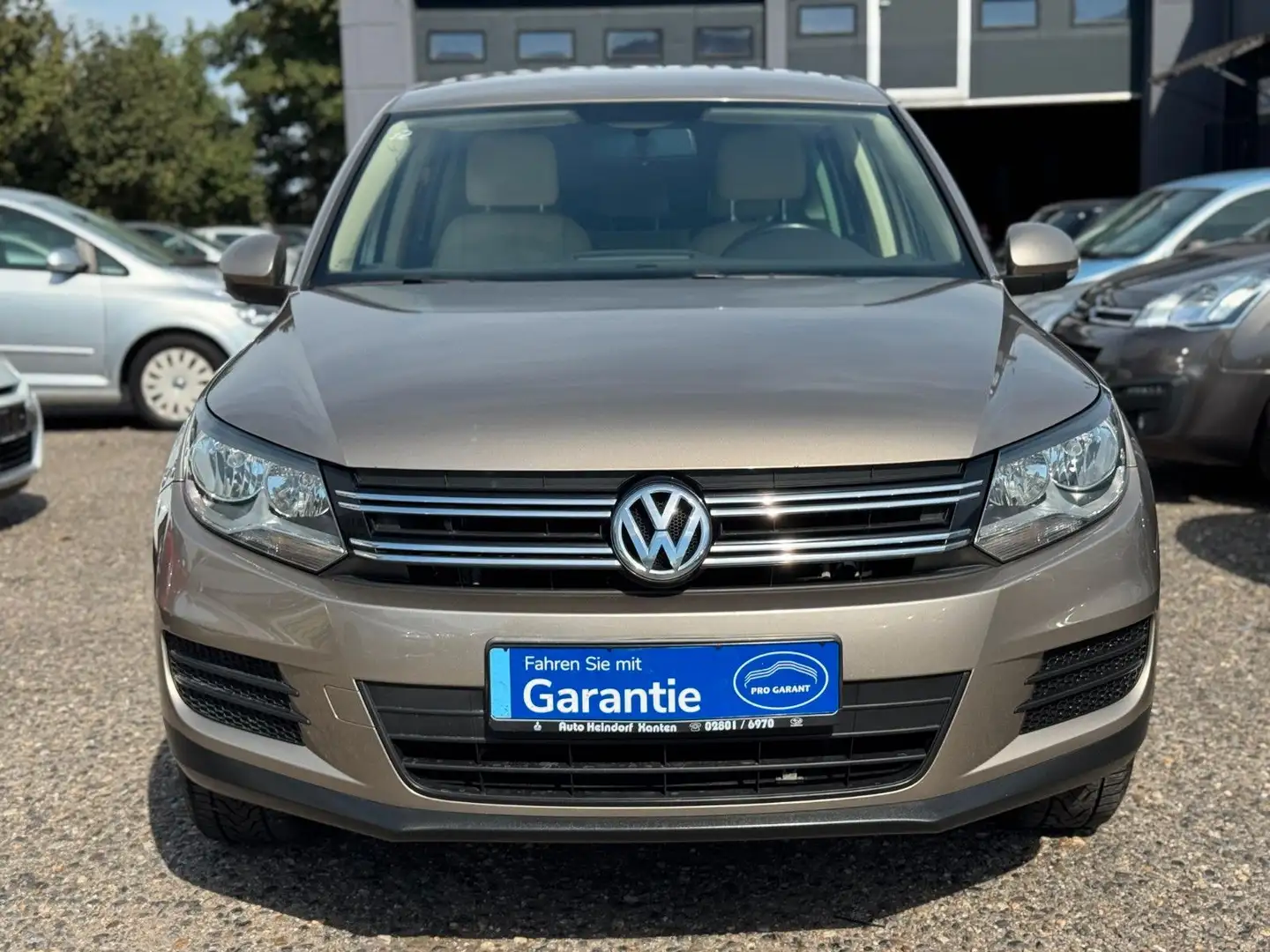 Volkswagen Tiguan Trend & Fun 4Motion Beige - 2