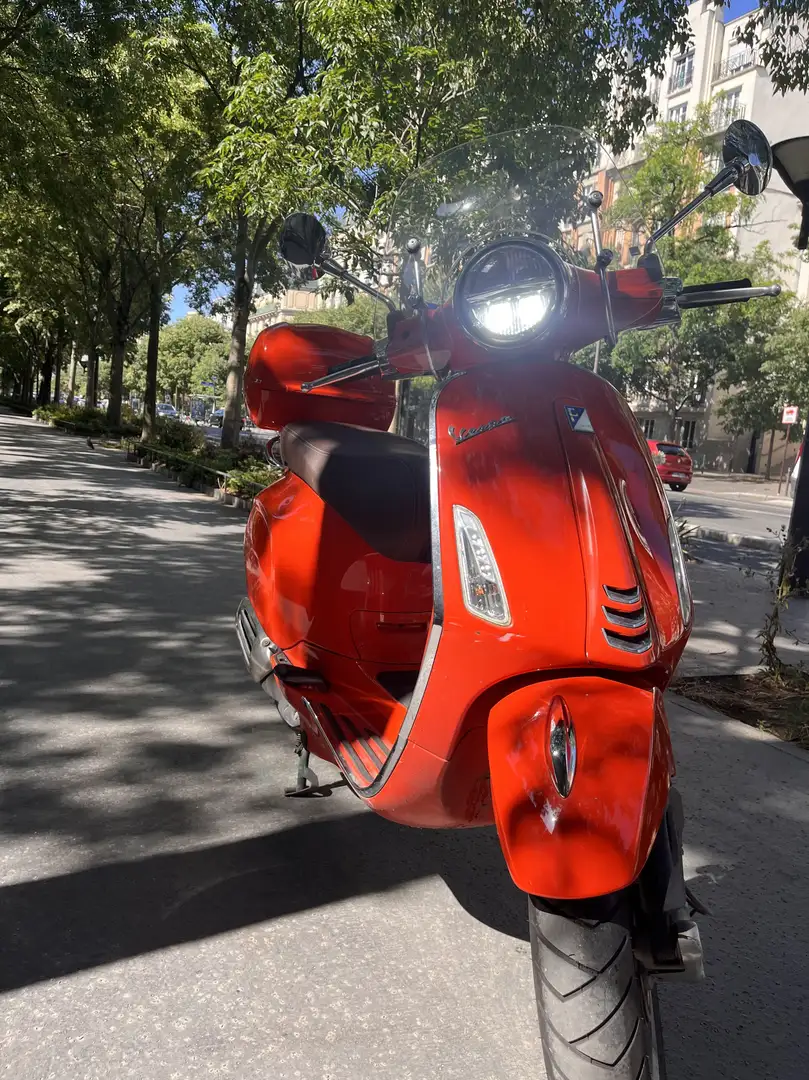 Vespa Primavera 125 Orange - 2