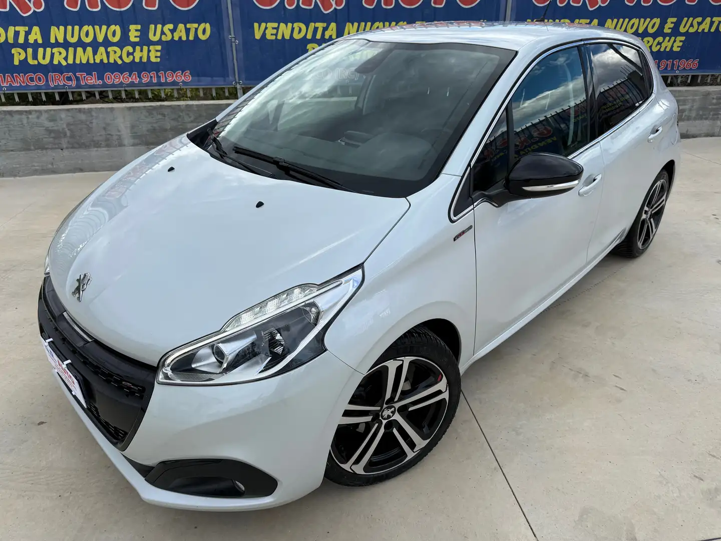 Peugeot 208 208 5p 1.5 bluehdi GT Line GARANZIA Bianco - 1