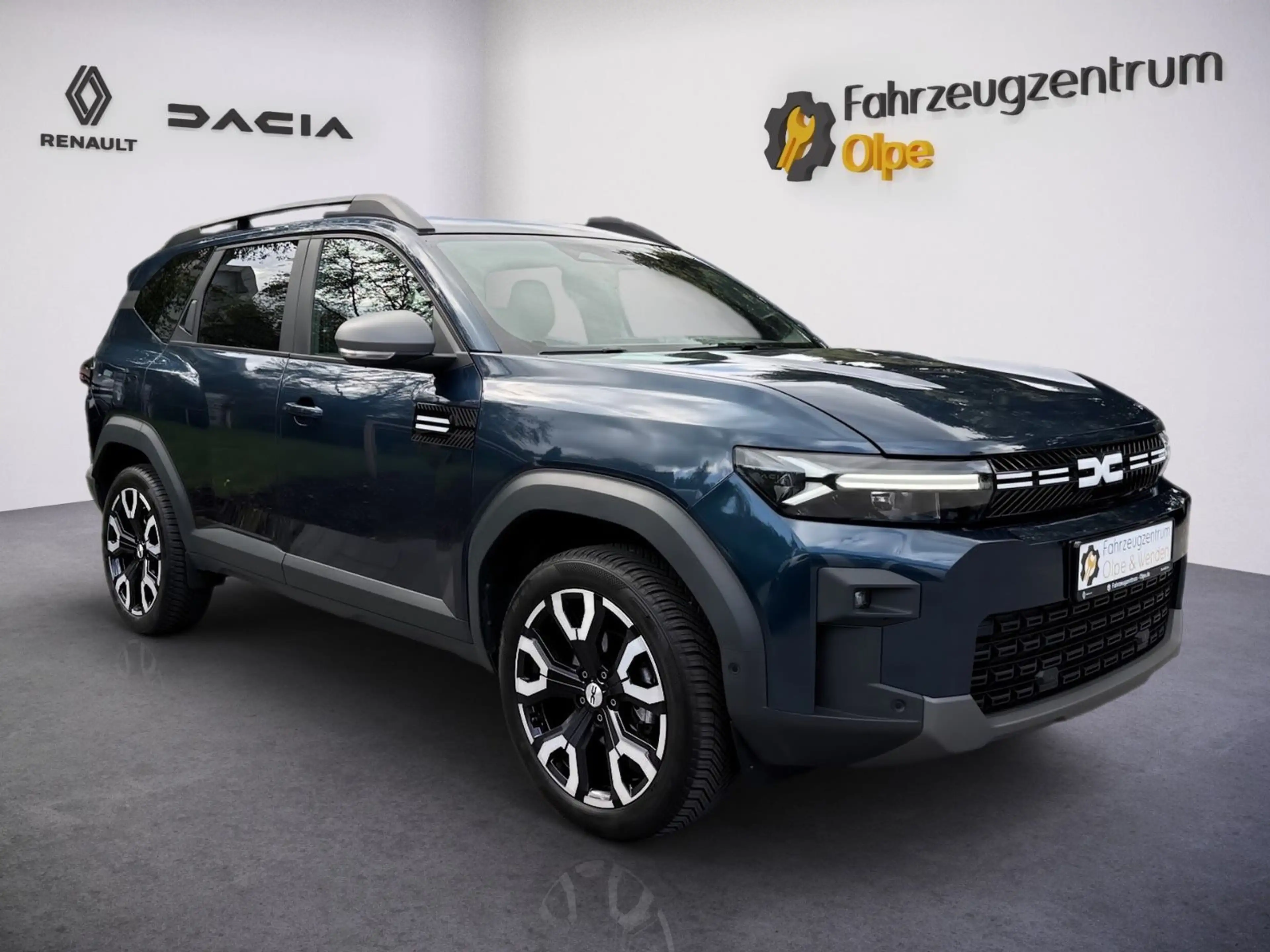 Dacia Bigster Hybrid 155 Journey, City/ Winterpaket+ — photo 3