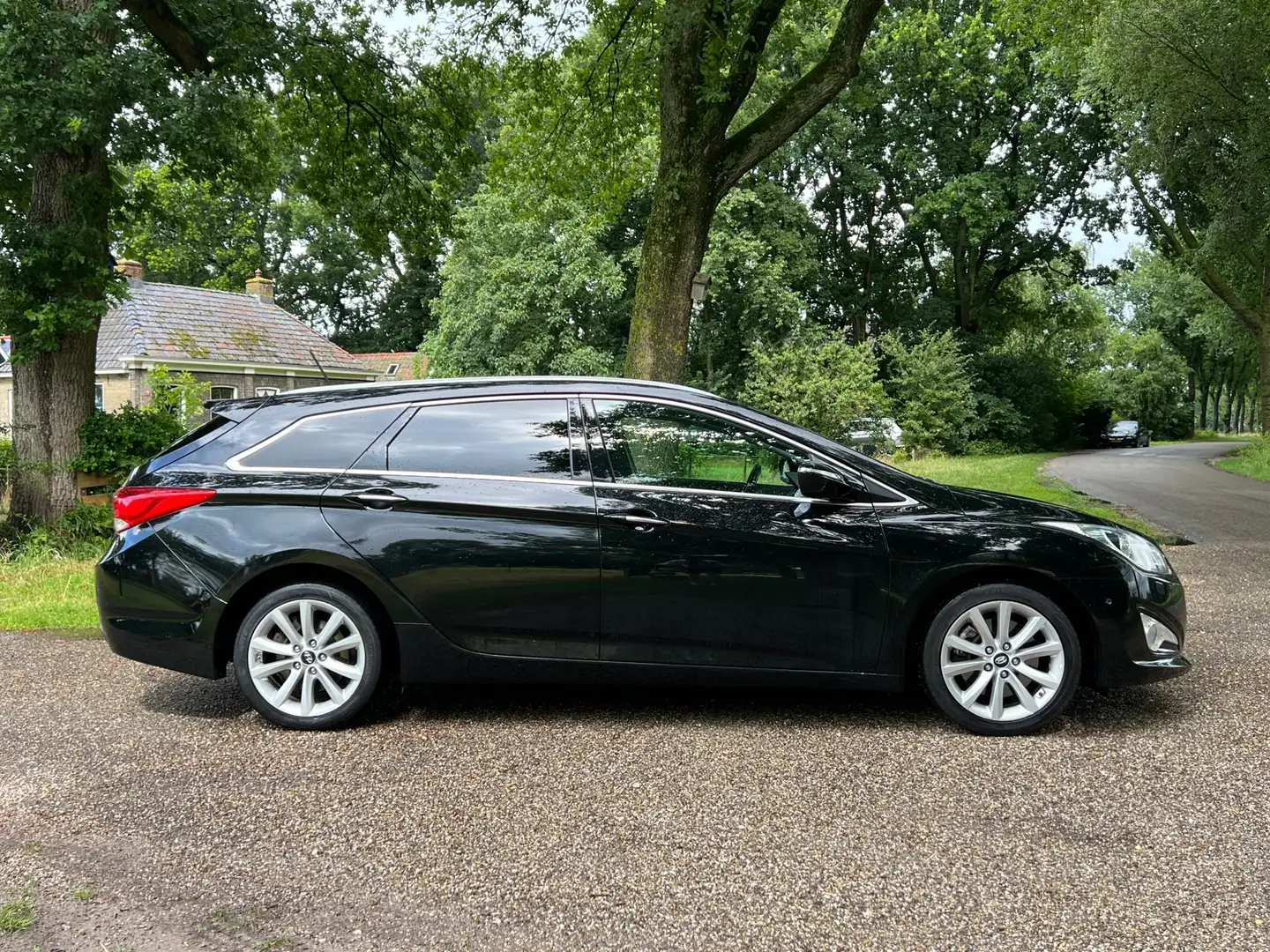 Hyundai i40 Wagon 2.0 GDI i-Motion AIRCO + CRUISE Noir - 2