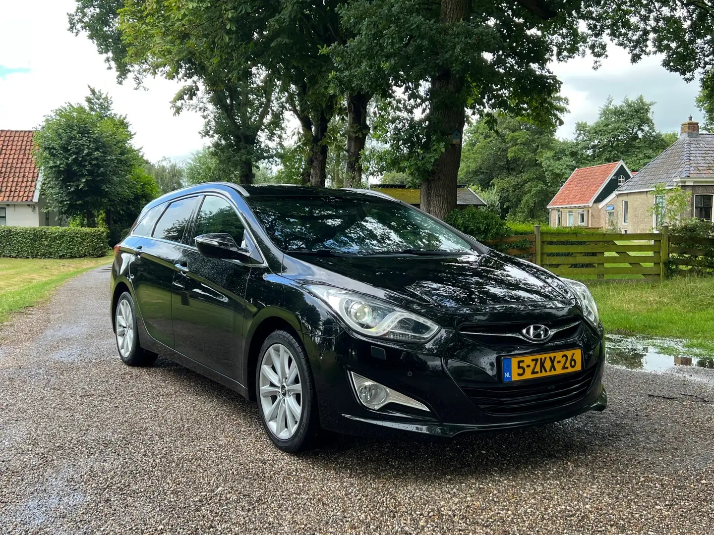 Hyundai i40 Wagon 2.0 GDI i-Motion AIRCO + CRUISE Noir - 1