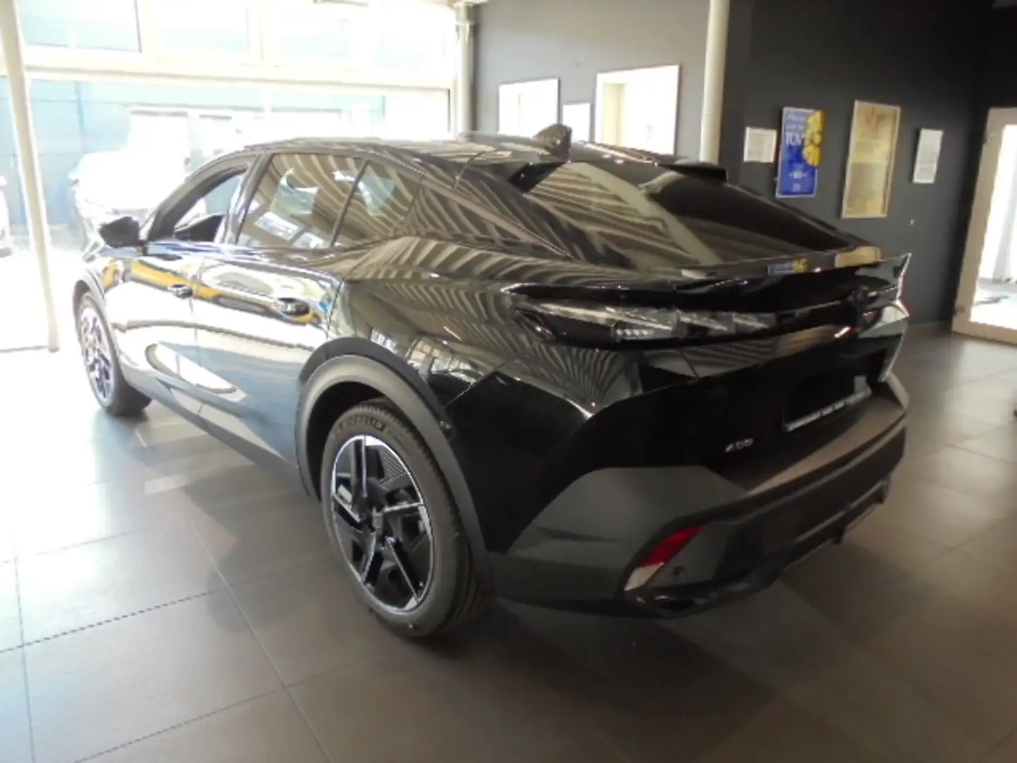 Peugeot 408 GT Hybrid 145 e-DSC6 Schwarz - 2