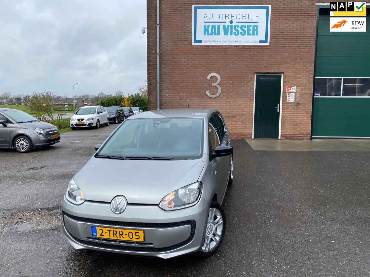 Volkswagen up! 1.0 up! Edition / Automaat / 5Drs /cruise / pdc / Grijs - 1