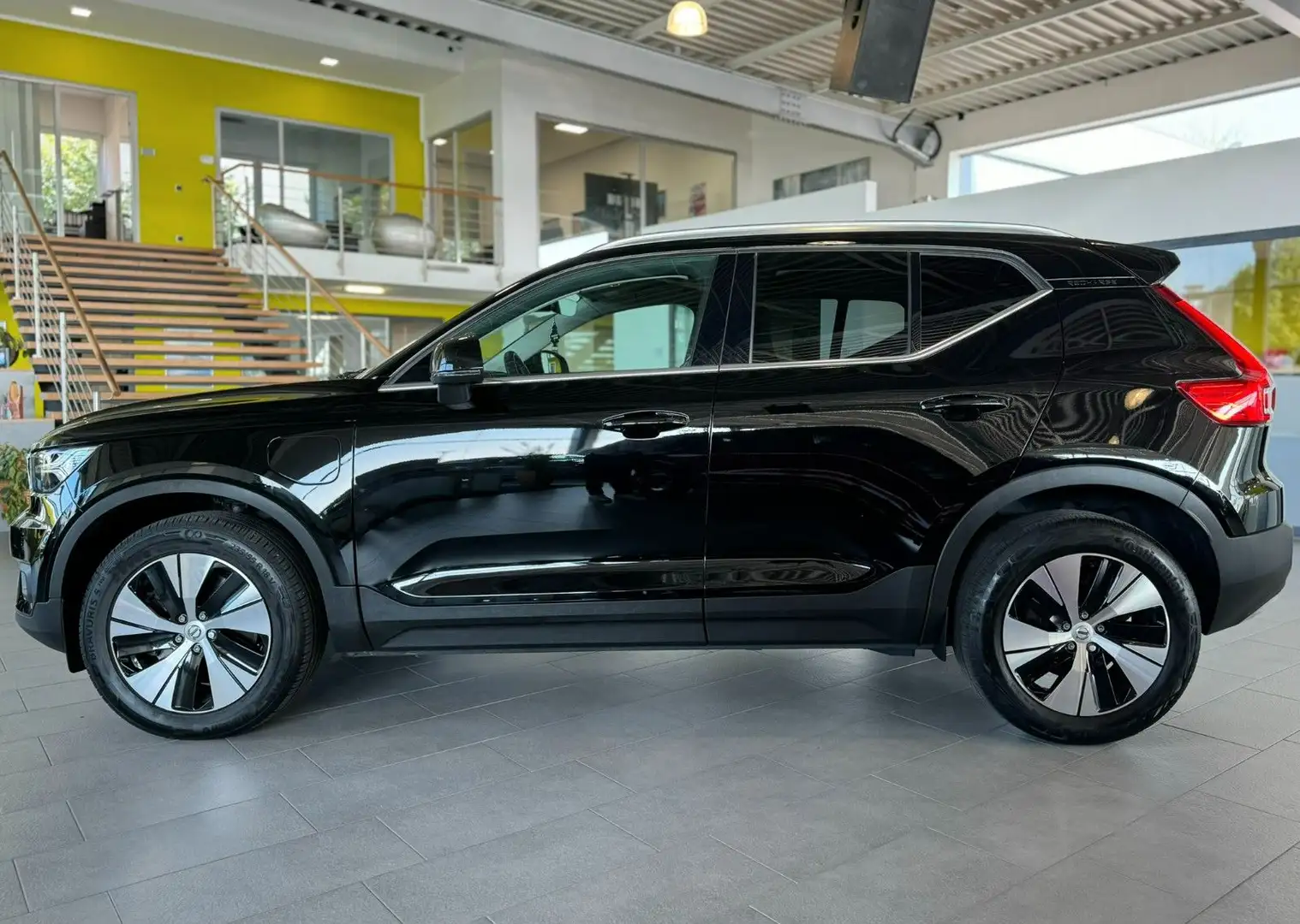 Volvo XC40 Inscription Expression, RFK, LED, H/K Schwarz - 2