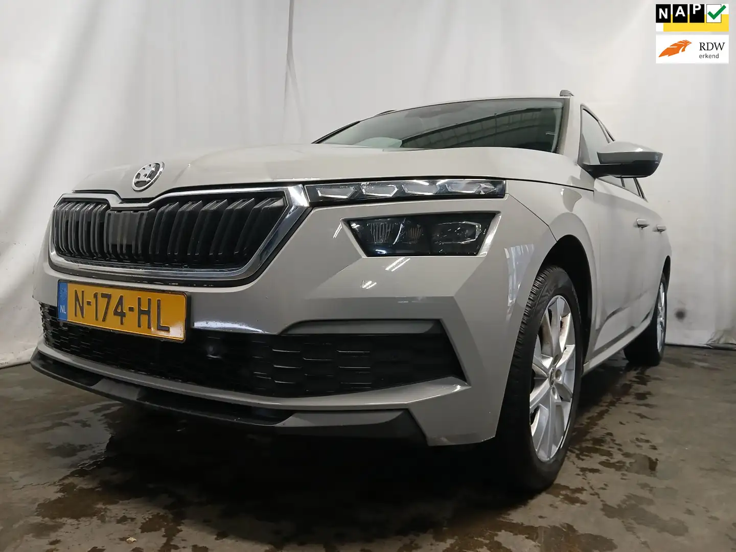 Skoda Kamiq 1.0 TSI Business Edition - Clima - Achter Schade Grijs - 1