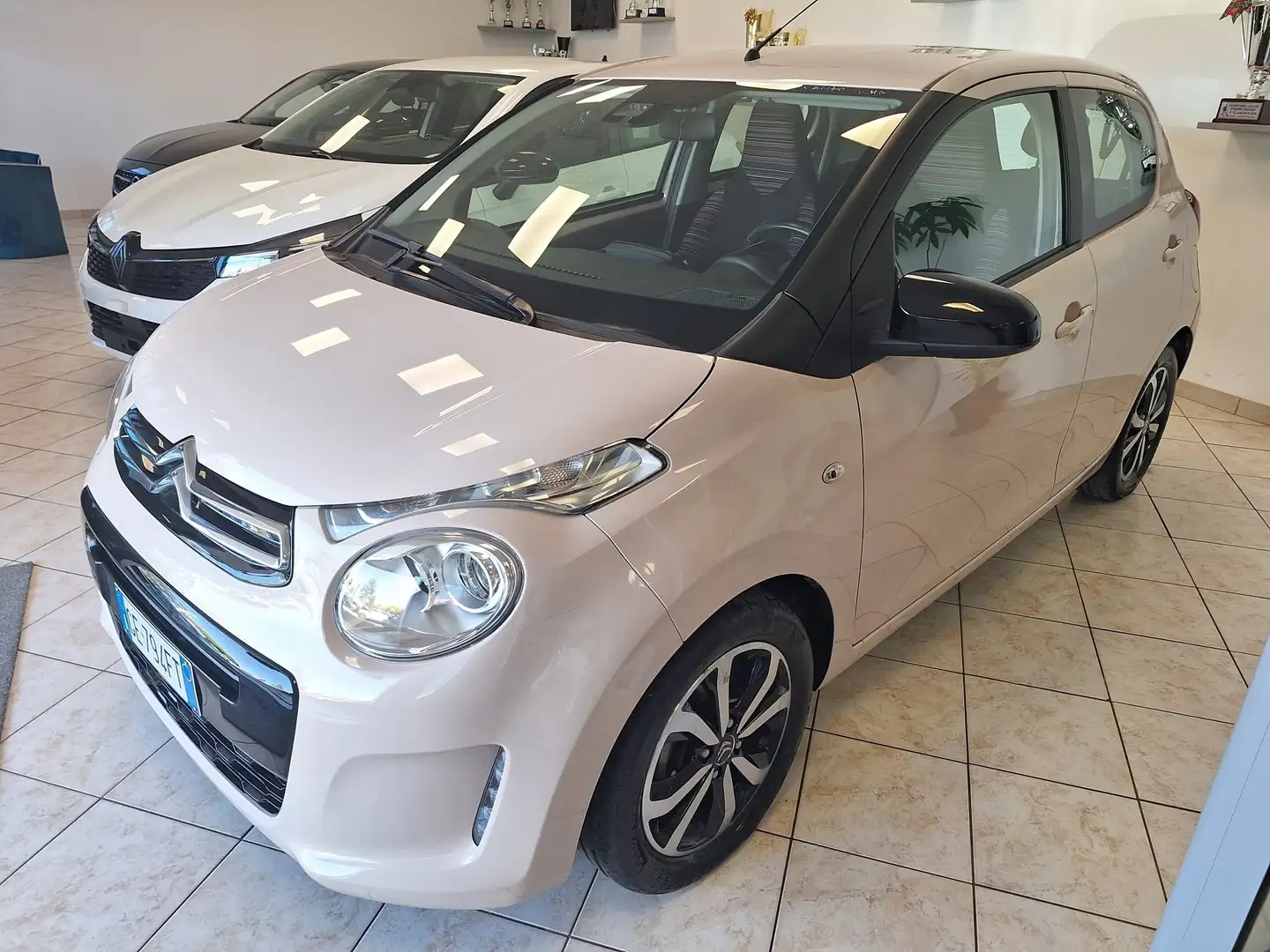 Citroen C1 1.0 vti Shine 72cv neopatentati Bronzo - 1