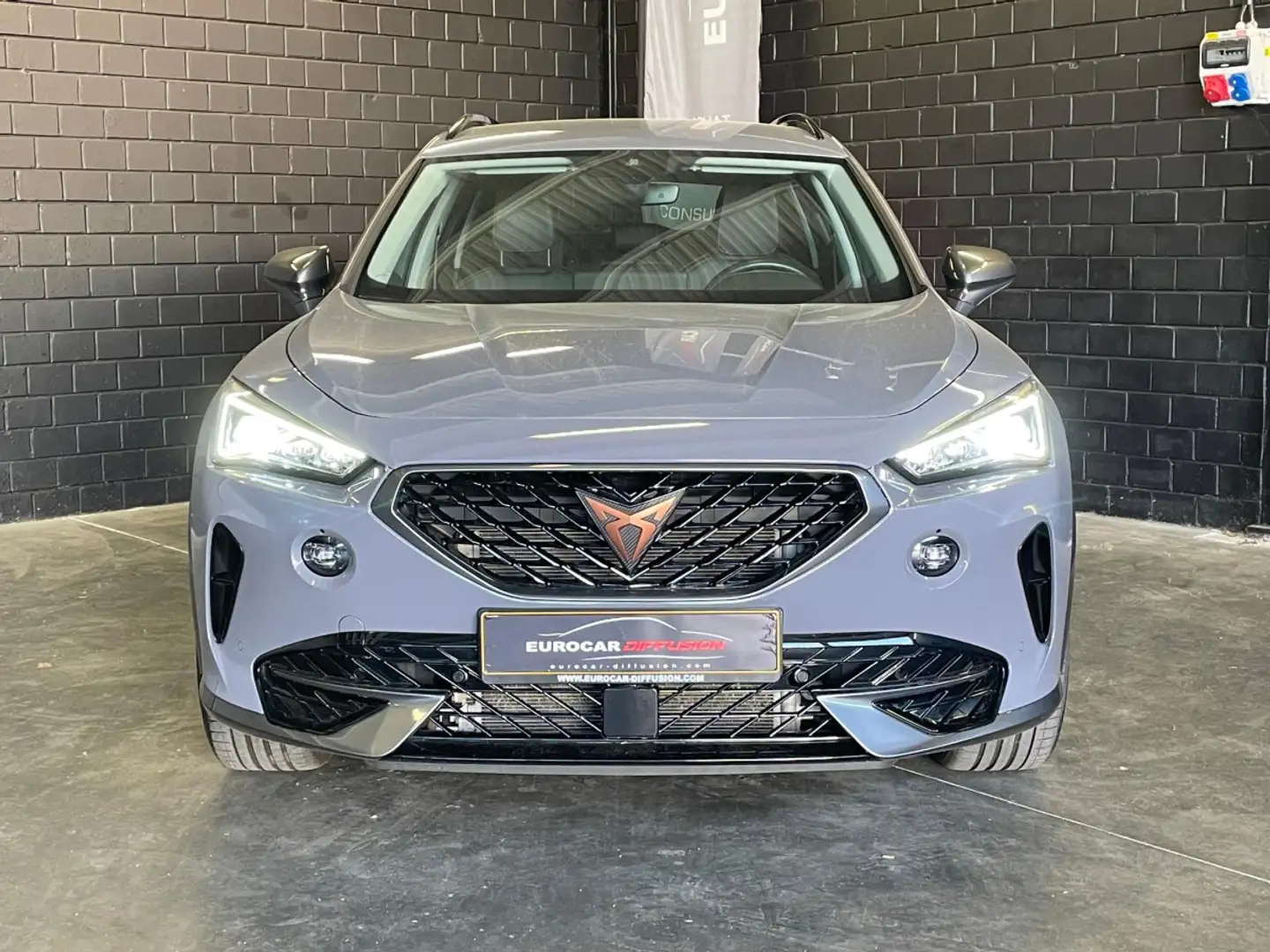 CUPRA Formentor Priority 204 CV ehybrid DSG6  ** full link * Gris - 2