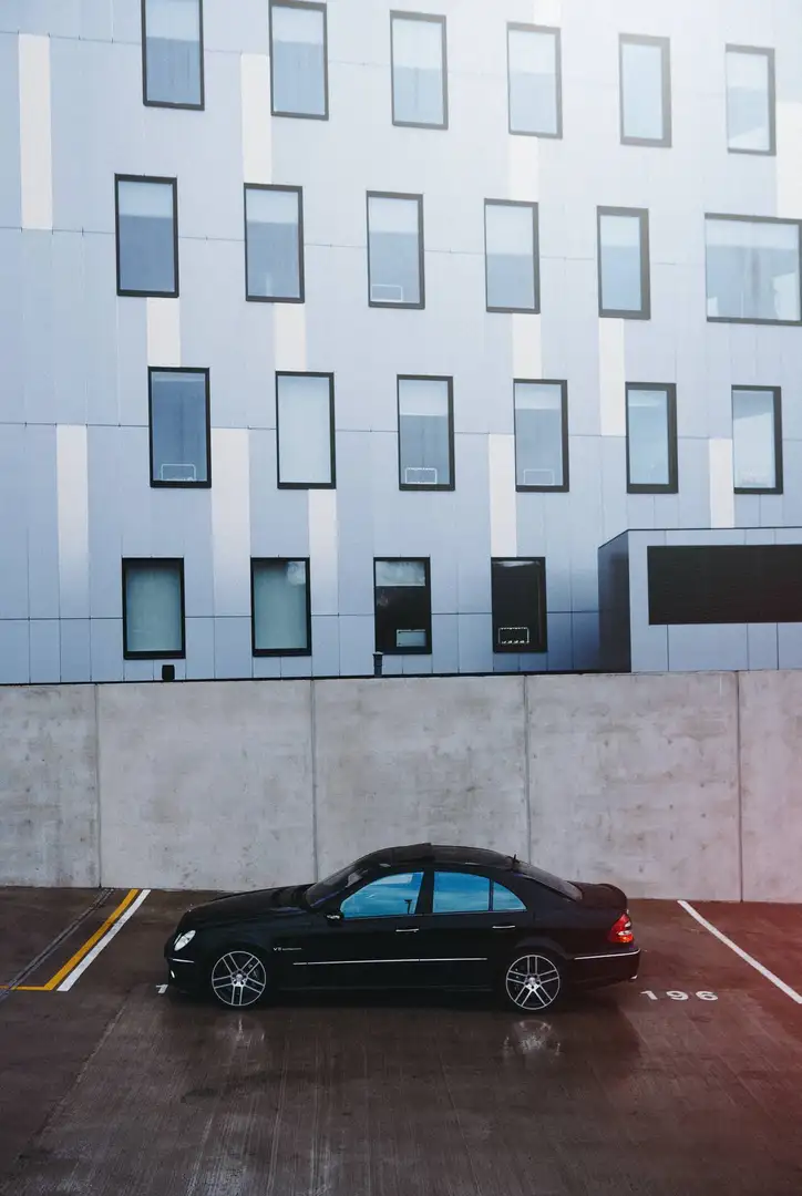 Mercedes-Benz E 55 AMG E 55 AMG T Automatik Schwarz - 2