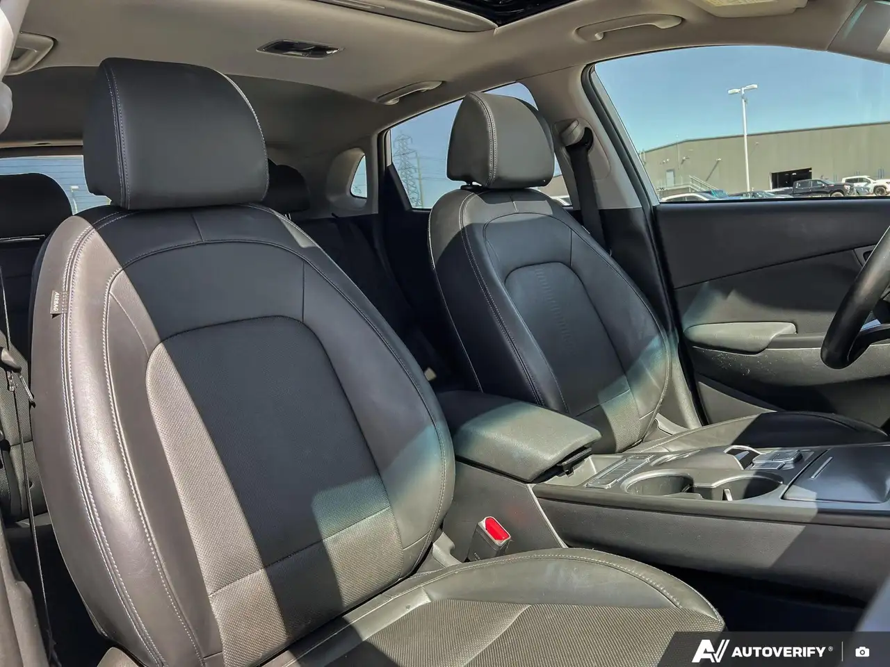 Hyundai KONA fotografie Hyundai KONA