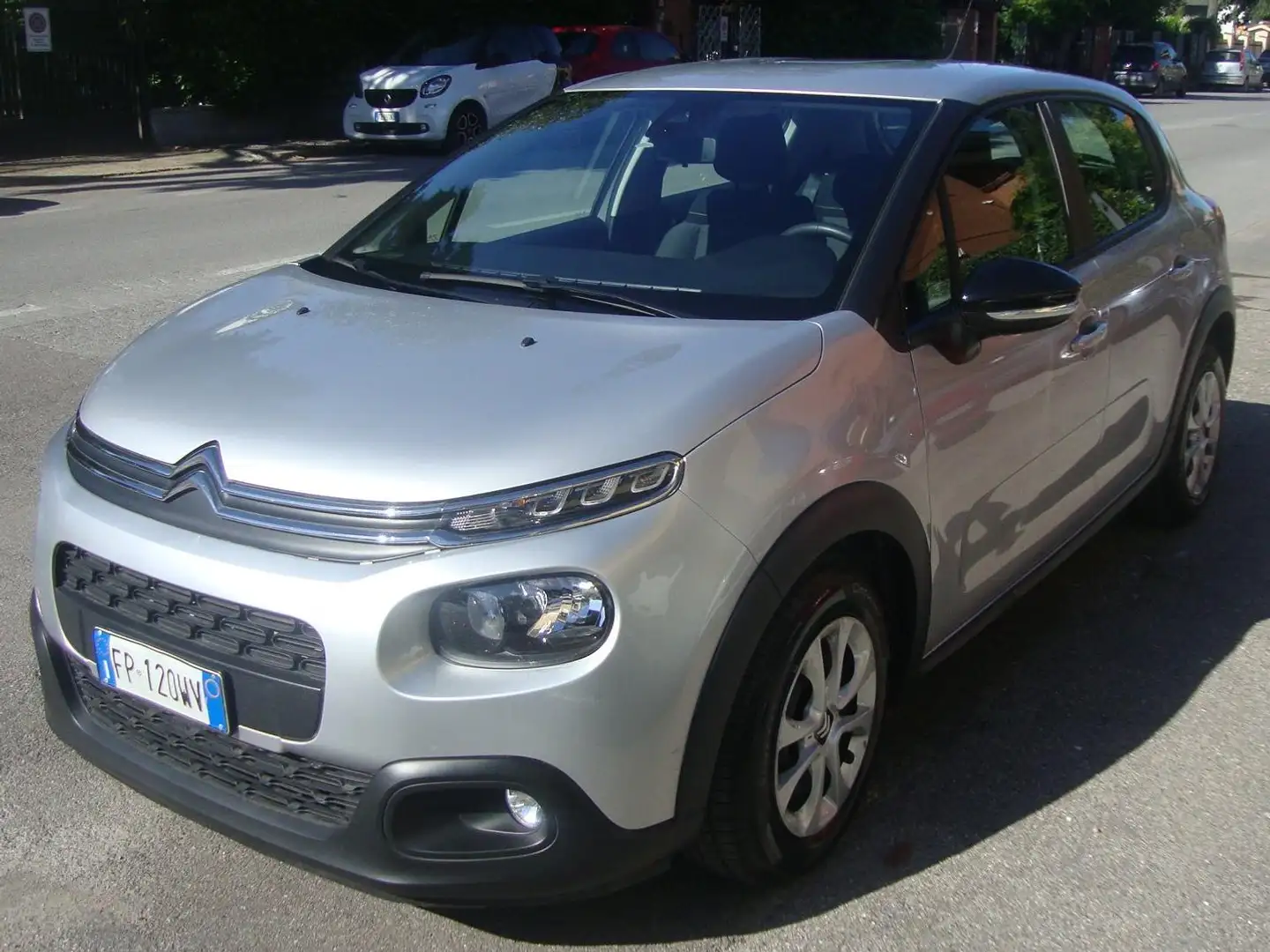 Citroen C3 1.6 bluehdi S&S Neopatentati Grigio - 2