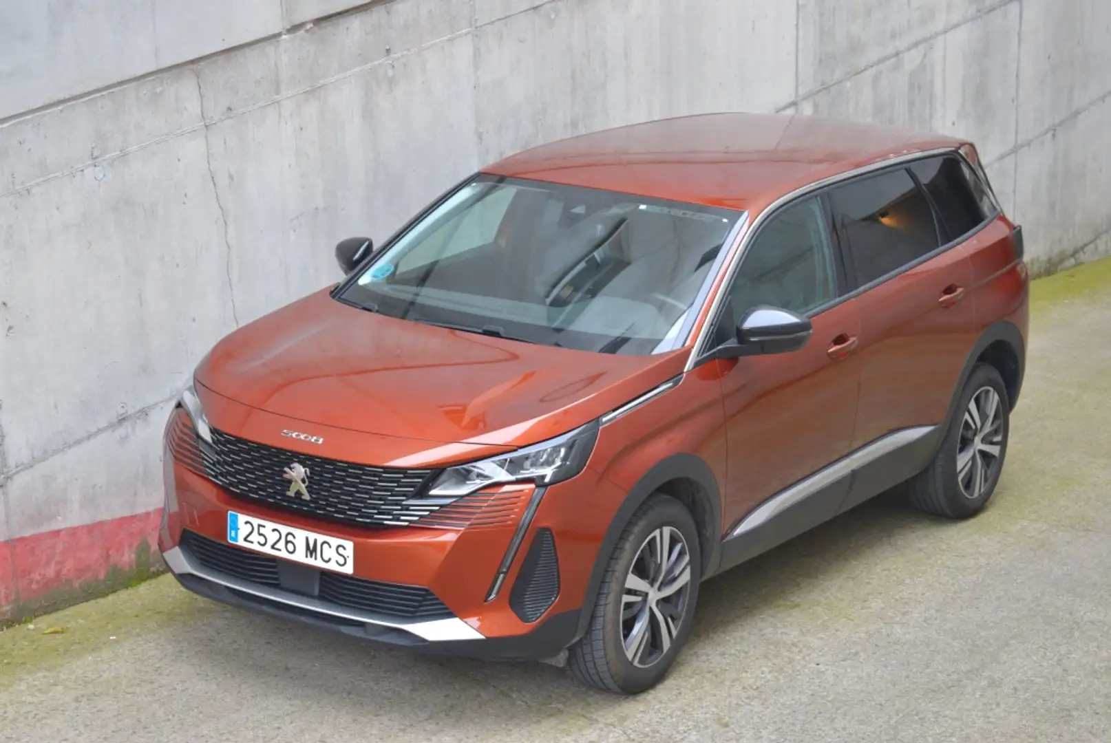 Peugeot 5008 1.2 PureTech S&S Allure Pack 130 Burdeos - 1