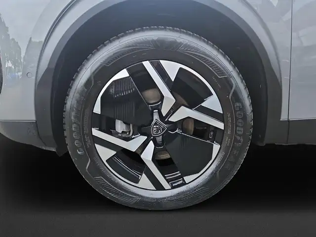 Peugeot 2008 view 10