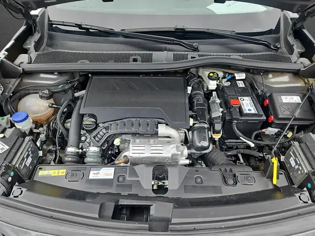 Peugeot 2008 view 8