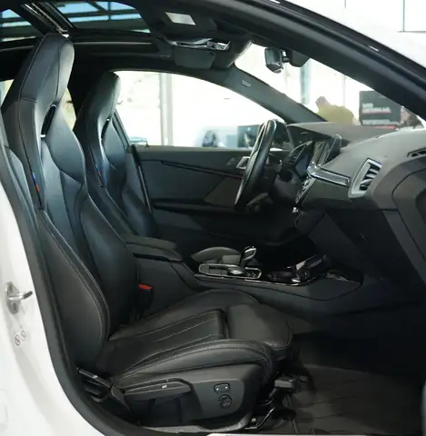 BMW 2 Series view 14