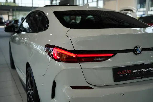 BMW 2 Series view 13