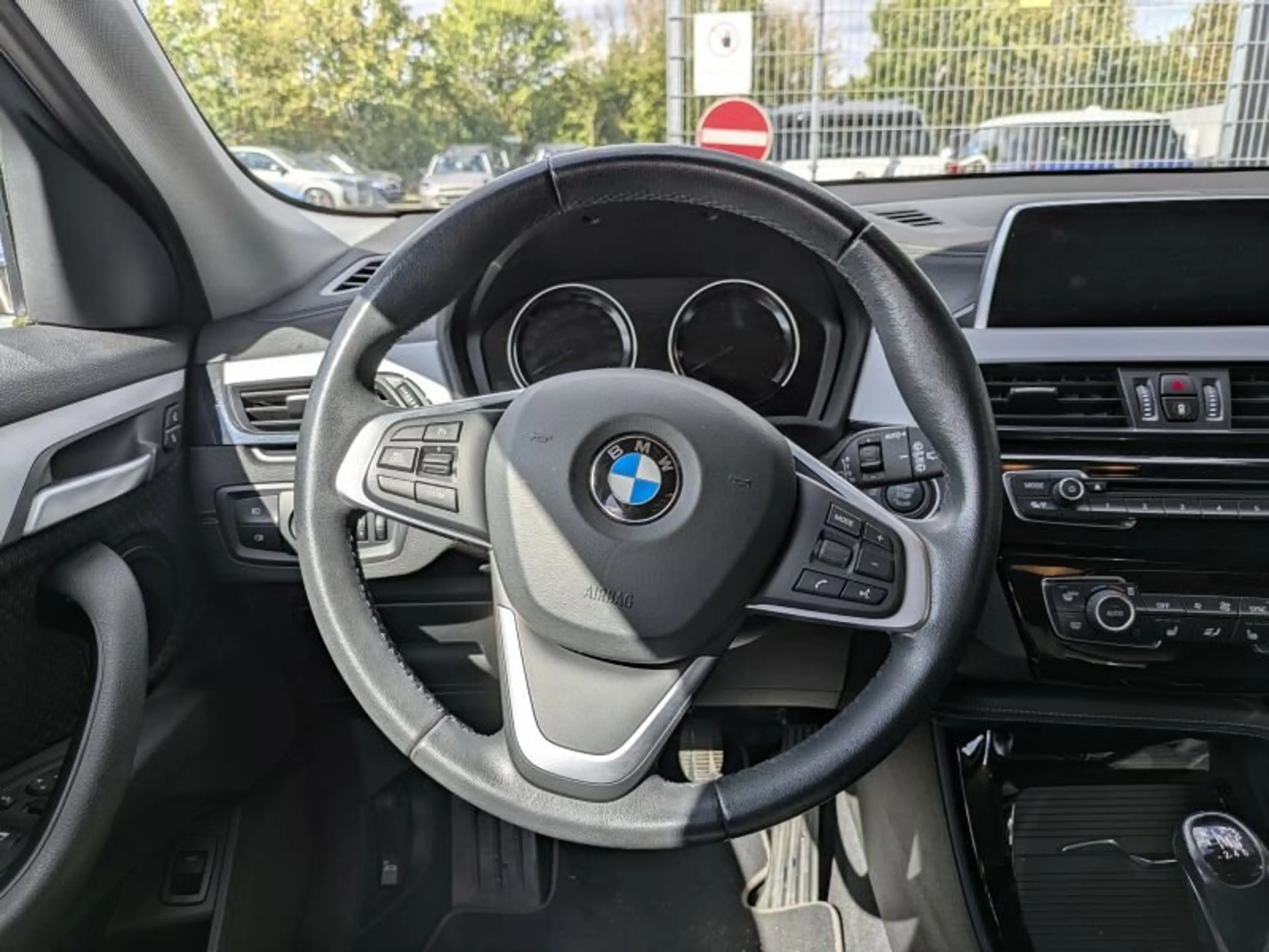BMW X2 sDrive18i Advantage Driv.Ass. Navi. Park.Ass — photo 7