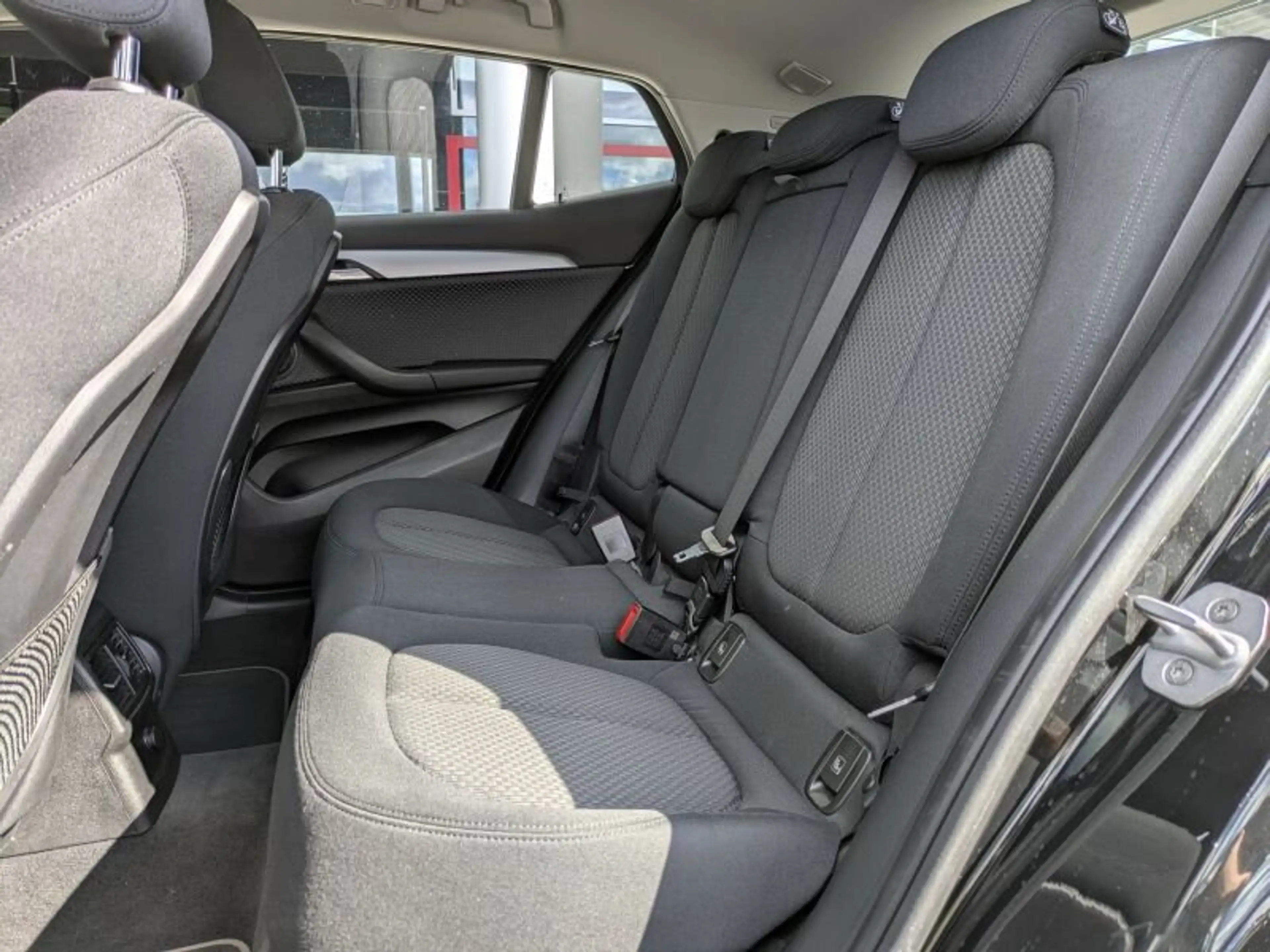 BMW X2 sDrive18i Advantage Driv.Ass. Navi. Park.Ass — photo 5
