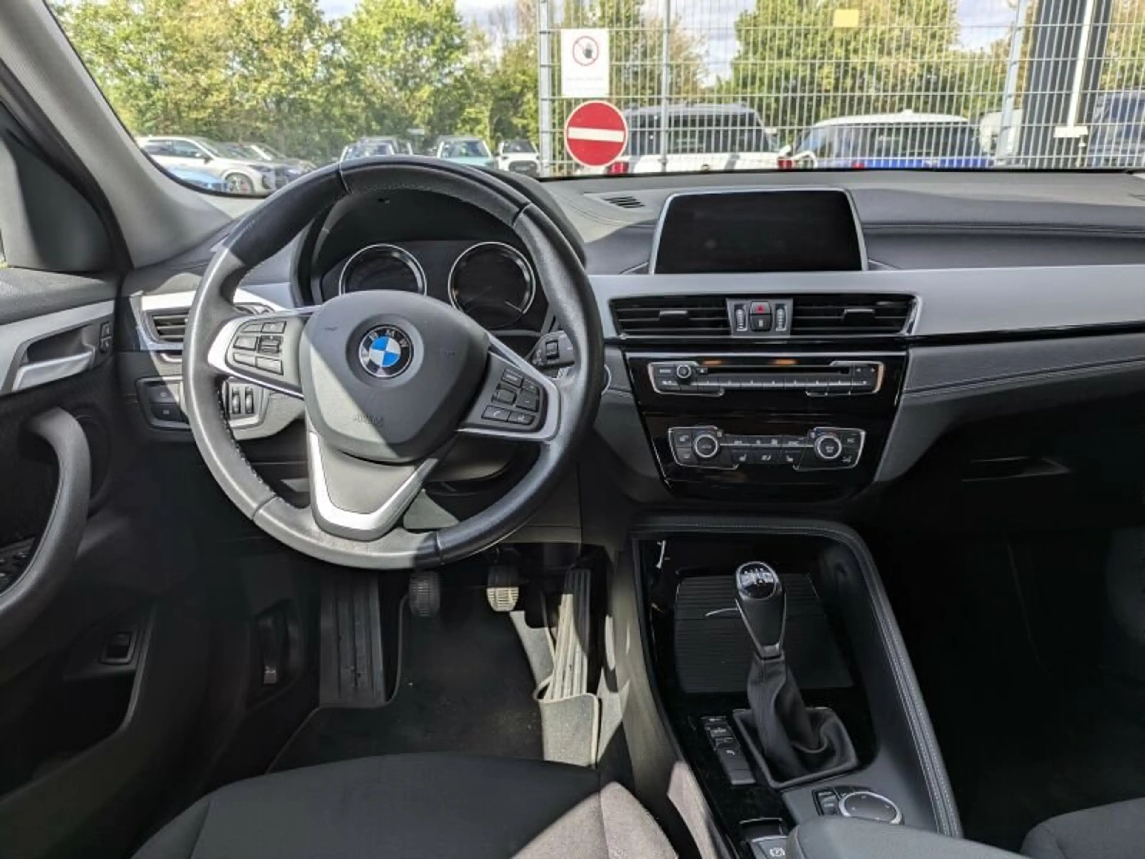 BMW X2 sDrive18i Advantage Driv.Ass. Navi. Park.Ass — photo 6