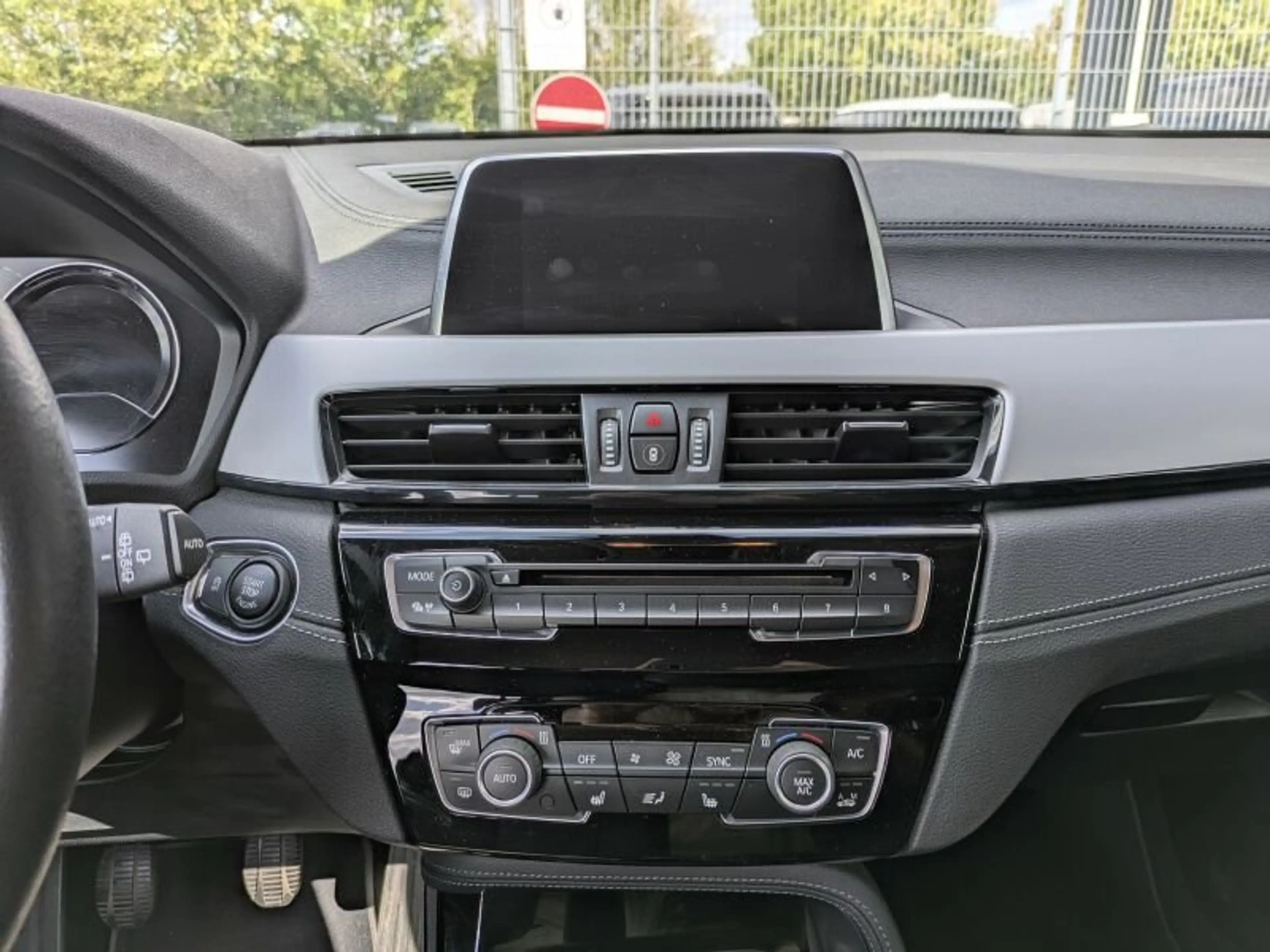 BMW X2 sDrive18i Advantage Driv.Ass. Navi. Park.Ass — photo 8