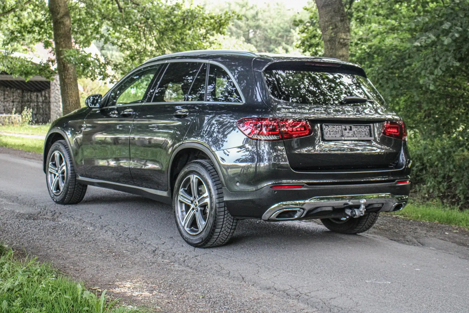 Mercedes-Benz GLC 300 e 4-Matic PHEV *Nappa leder *Pano dak *Trekhaak Gris - 2